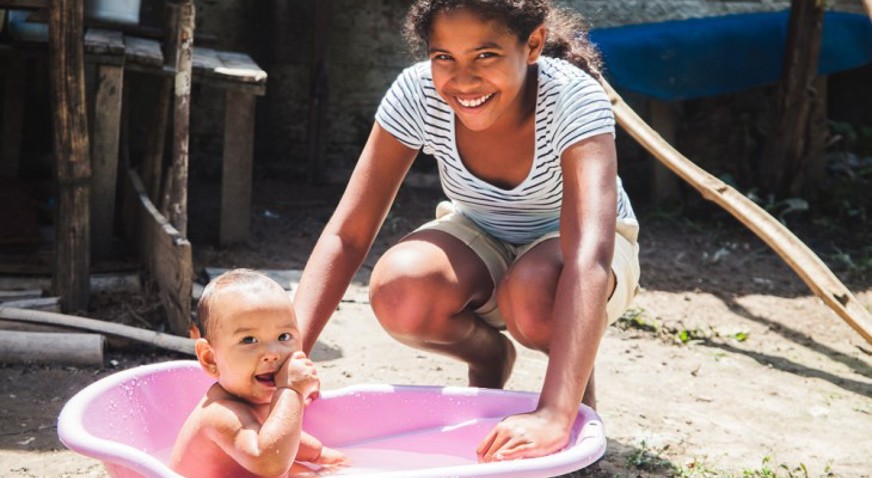 Save The Globe To Raise Funds